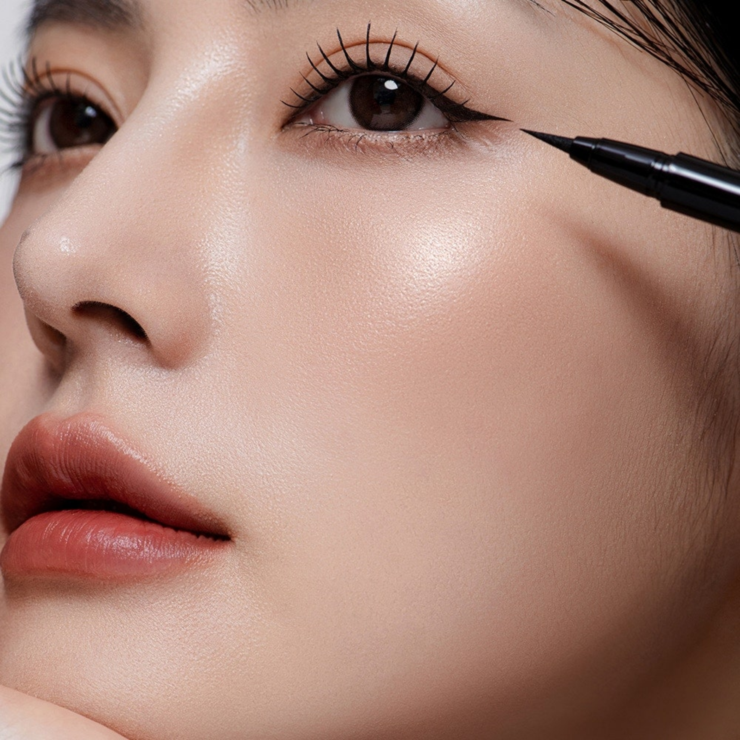 B.O.M Wonderproof Pen Eye Liner