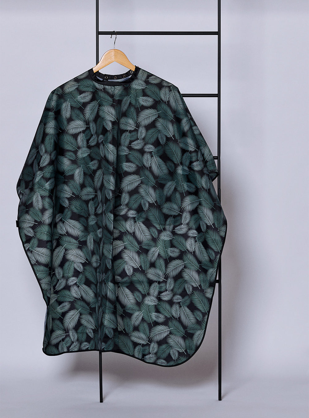 FROMM Premium Client Hairstyling Cape - Palm Leaves