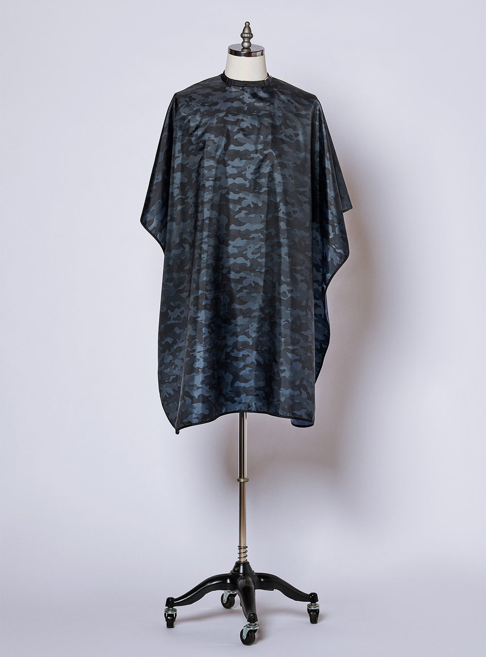 FROMM Premium Client Barber Cape - Black Camo Print