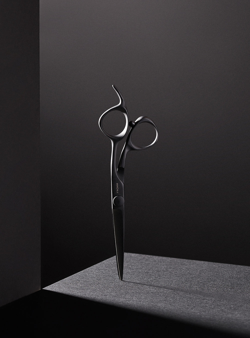 FROMM Dare 5.75” 1 Piece Hair Cutting Shear