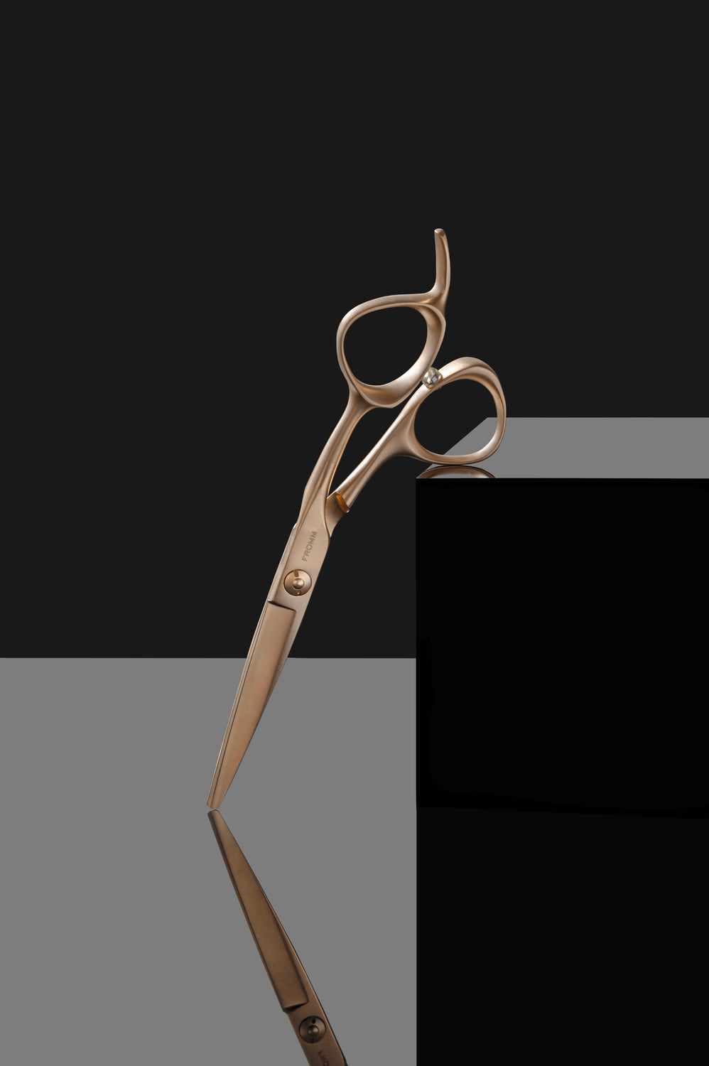 FROMM Defy 5.75” 1 Piece Hair Cutting Shear