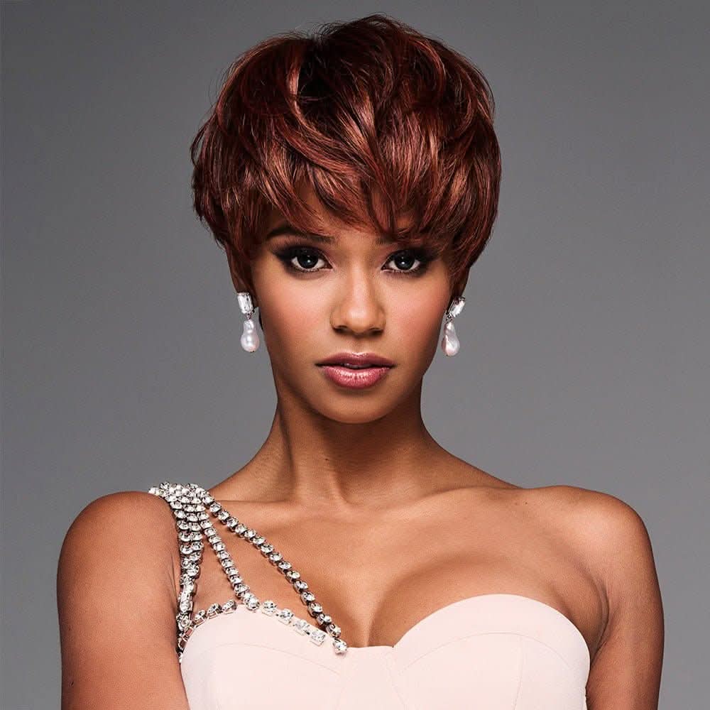 Woman wearing Jada Wig in Cherry Cola - View from the front
