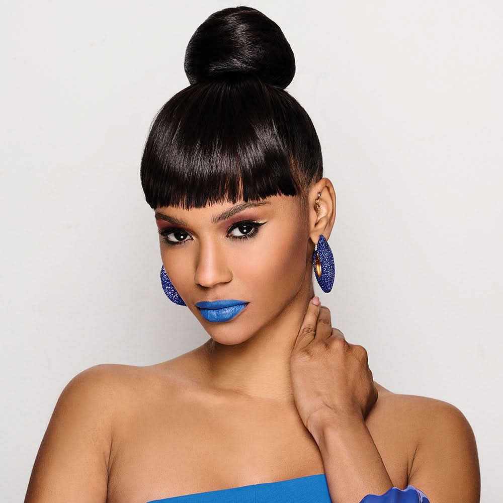 SLEEK STYLE BUN &amp; BANGS