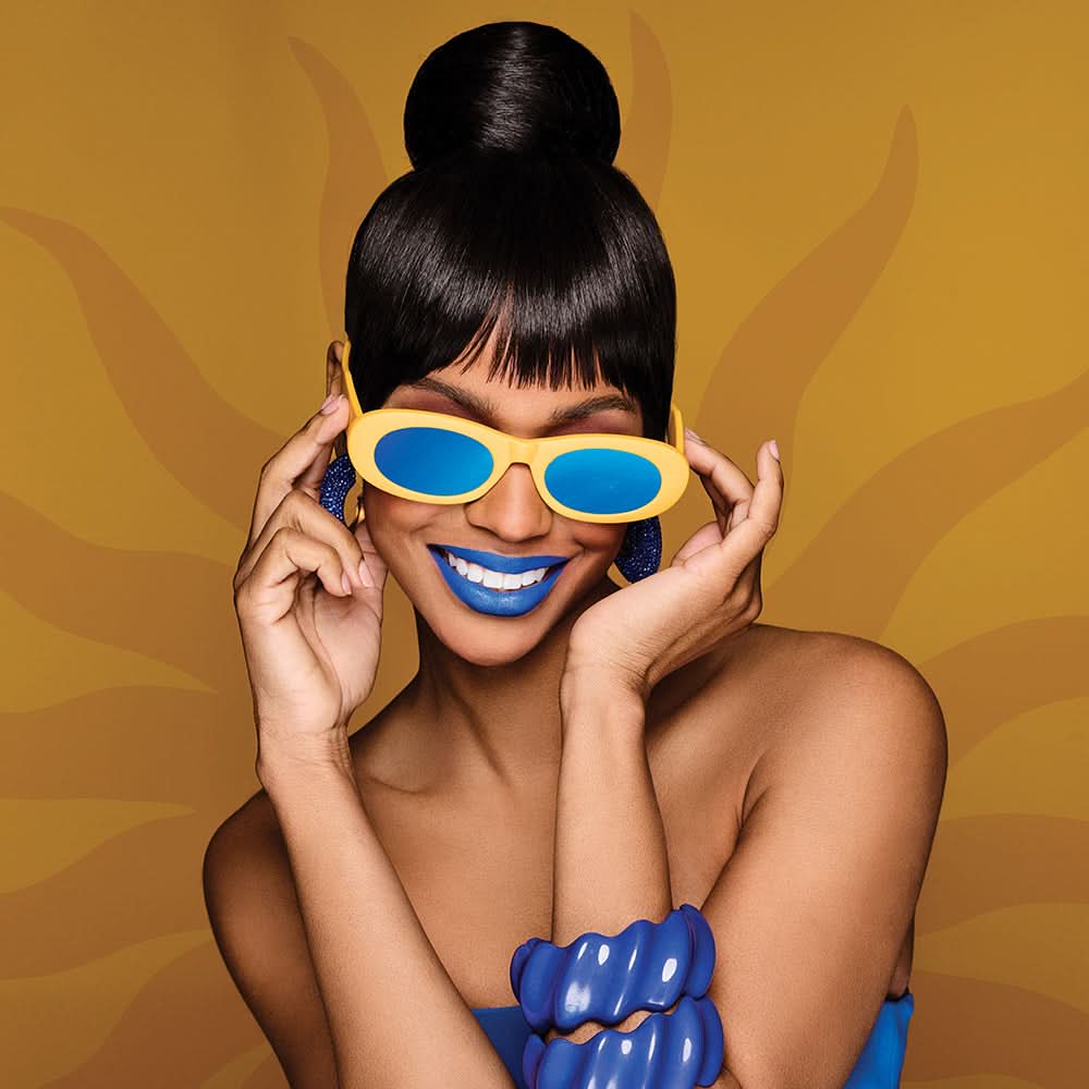 SLEEK STYLE BUN &amp; BANGS
