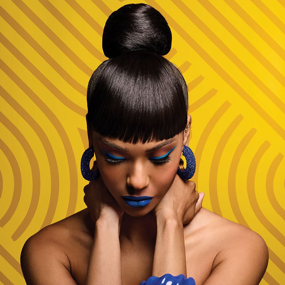 SLEEK STYLE BUN &amp; BANGS